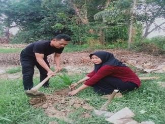 Pohon Agustus 19